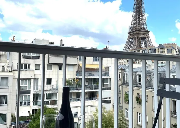 Superb Flat With Iconic Eiffel Tower View Paris
